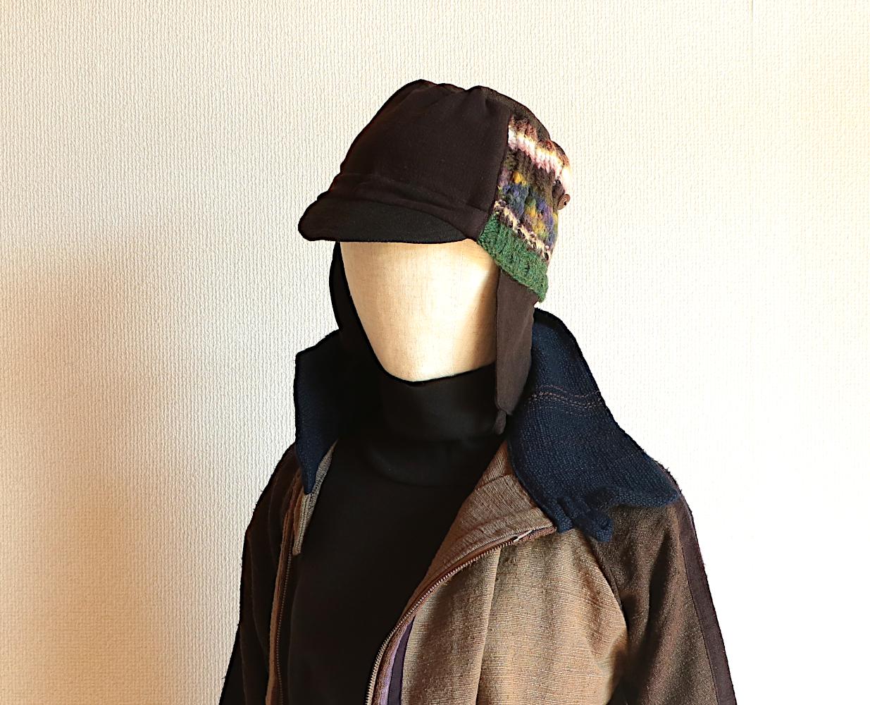 焦茶と緑のニットワークキャップ(耳付き)